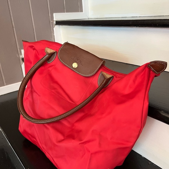 RED FAUX LONGCHAMP PURSE - Picture 4 of 5
